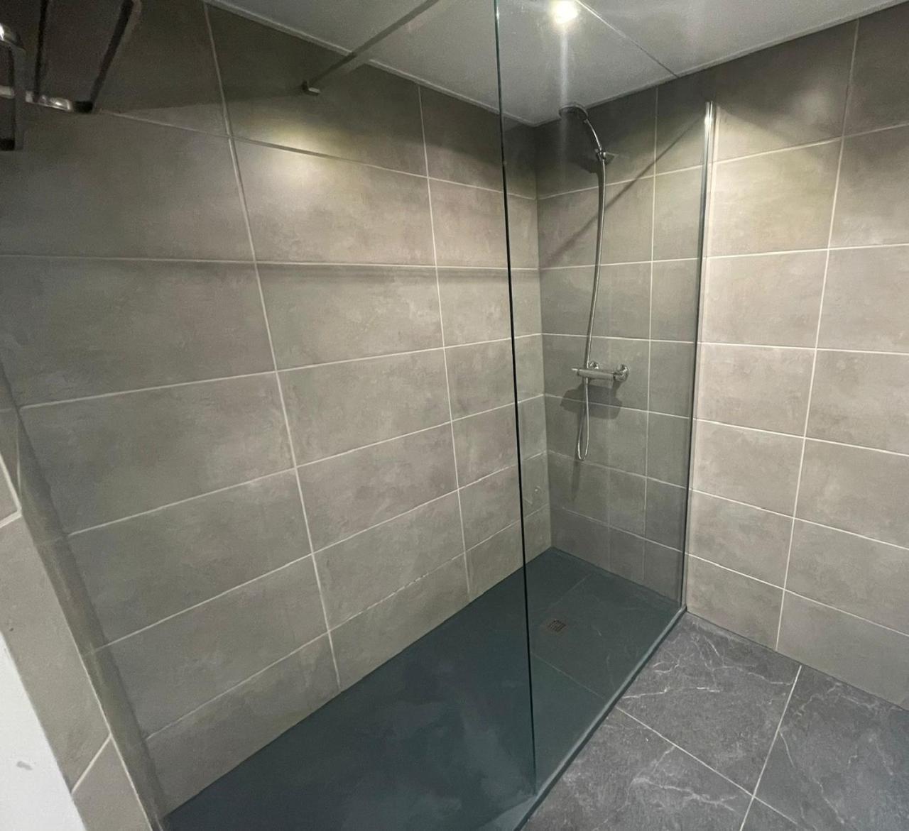Edificio Gijon Newly Renovated Two-Bedroom Apartment Benidorm Kültér fotó