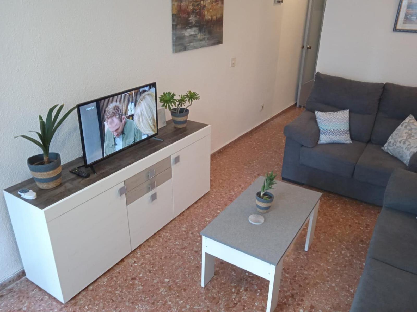 Edificio Gijon Newly Renovated Two-Bedroom Apartment Benidorm Kültér fotó