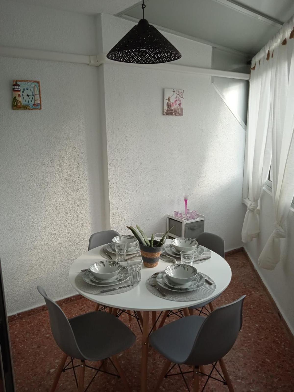 Edificio Gijon Newly Renovated Two-Bedroom Apartment Benidorm Kültér fotó
